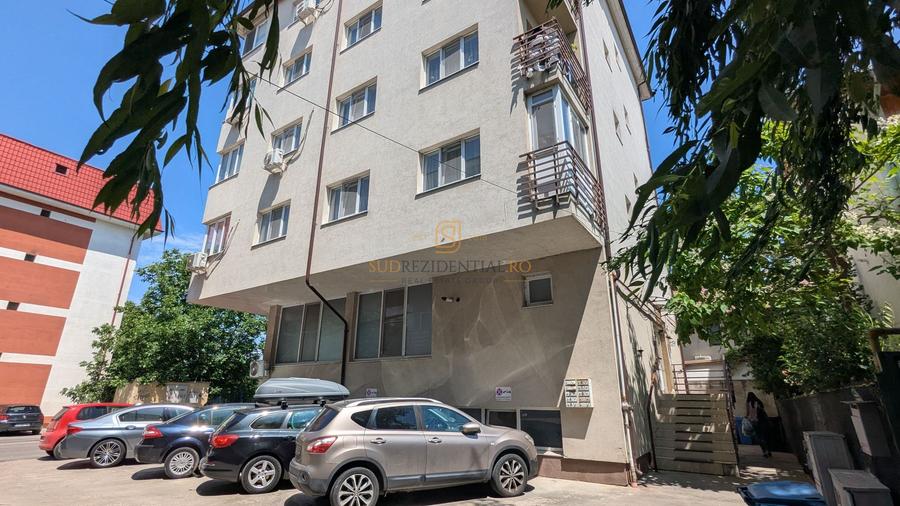 Apartament 2 camere, decomandat, loc de parcare, Drumul Fermei
