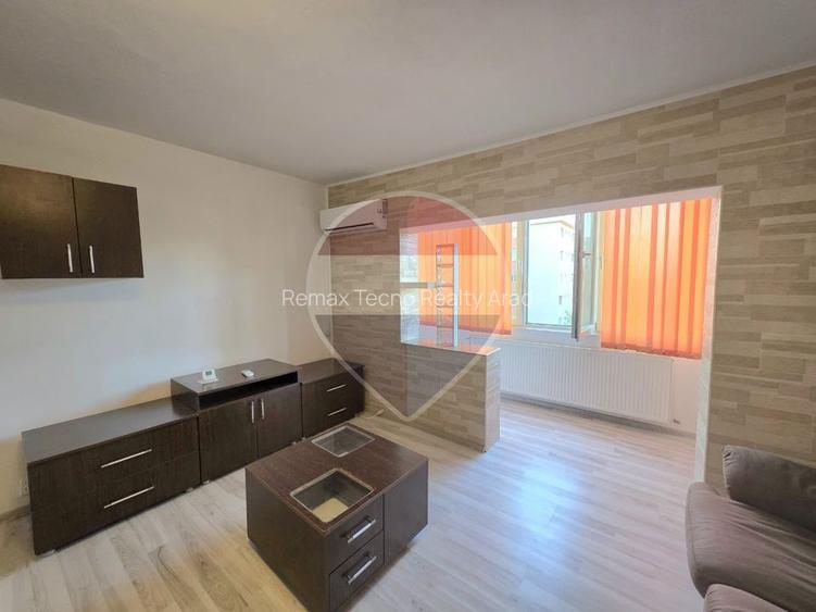 Apartament 4 camere decomandat etaj 2 centrala în zona Confectii