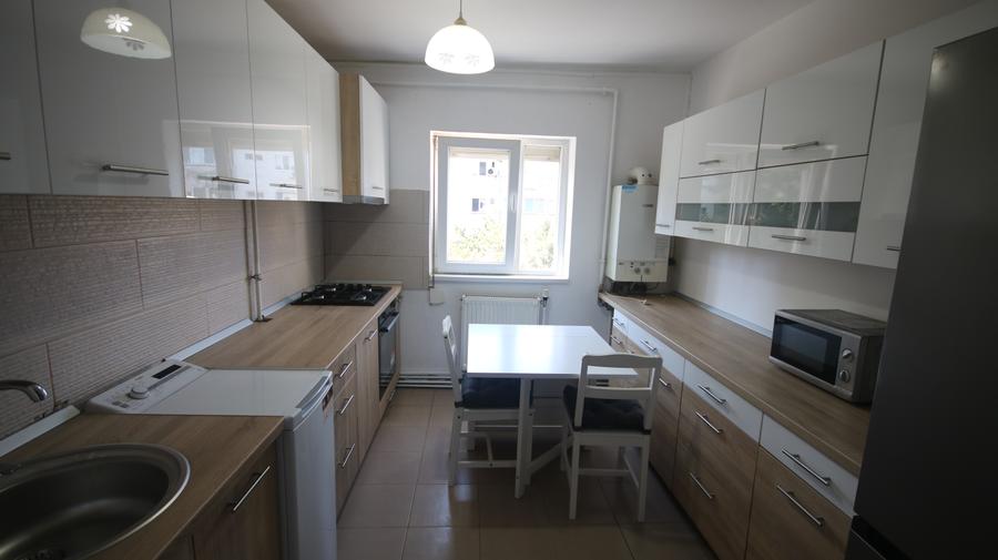 Inchiriere apartament 3 camere langa Iulius Town