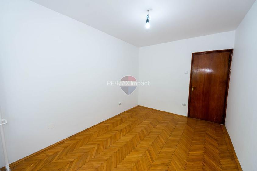 Apartament 3 camere decomandat, 88 mp, an 1982, Piata 1 Mai, Victoriei - 18