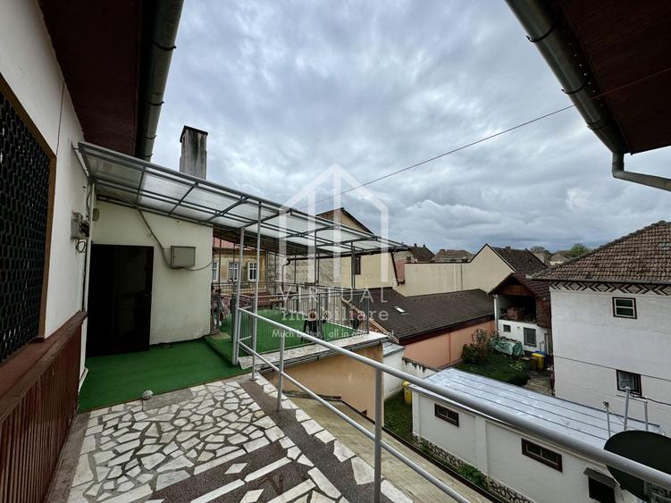Apartament si spatiu comercial in zona centrala, 150mp utili, garaj