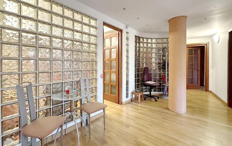 Apartament In Vila Zona Linistita
