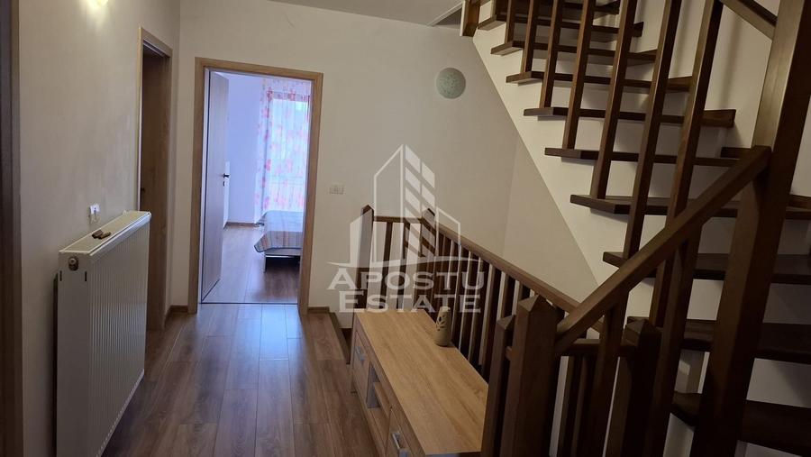 Duplex în Mosnita Noua situat în apropiere de drumul principal.
