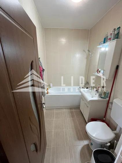 Se inchiriaza apartament living cu bucatarie, dormitor zona Grand Hotel Italia