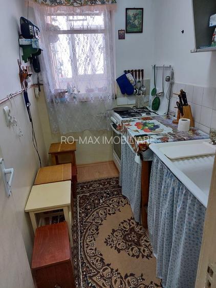 Garsonieră 27 mp cu balcon - etaj 2 - nemobilata -bloc an 1980 - 5