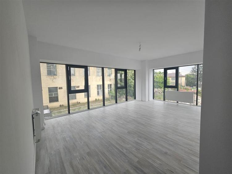 INTABULAT! MUTARE IMEDIATA! Apartament cu 2 camere decomandat Central