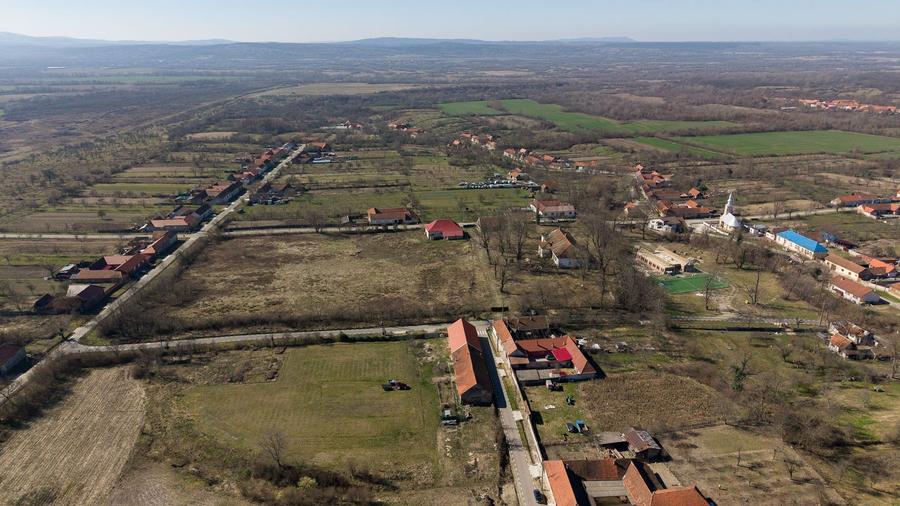 Conac nobiliar de secol XIX cu 8 camere în Maciova