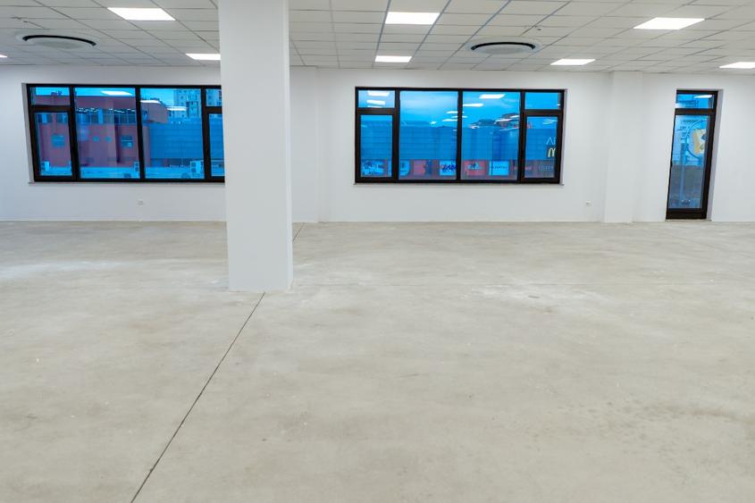Spatiu Comercial 535 mp. utili, Lift, Autorizat ISU, str. Stefan cel Mare 32B
