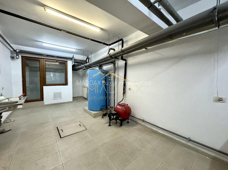 Vila centrala cu 13 camere *460mpu* + garaj // Dorobanți - 47