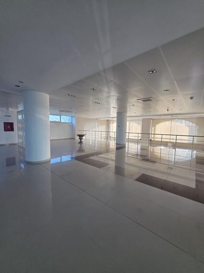 Splaiu Unirii teren 5000 mp Imobil S+P+5 Showroom, Clinica , Birouri , Hotel