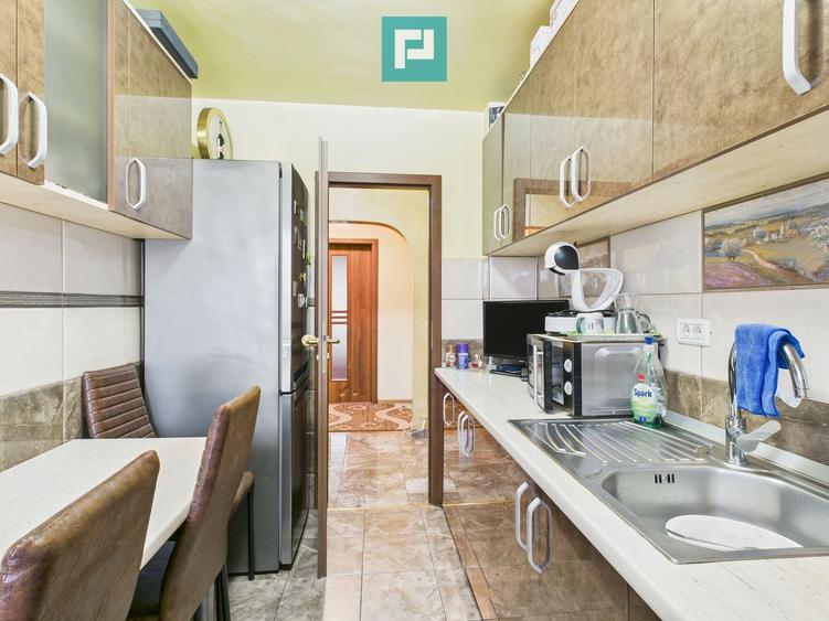 Apartament spațios cu 4 camere în Vlaicu