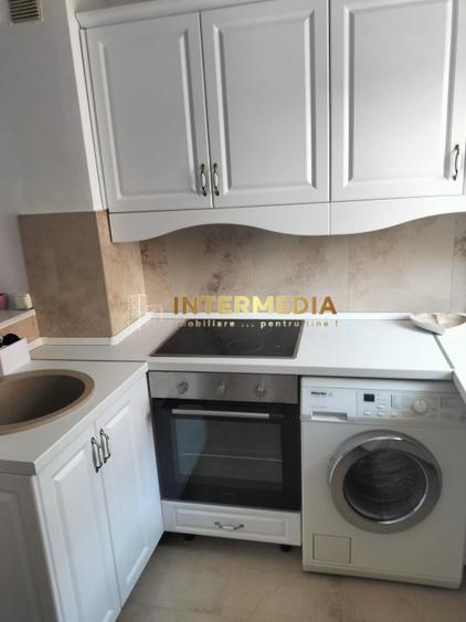 Apartament 3 camere 2 bai, parcare, CETATE mobilat si utilat complet