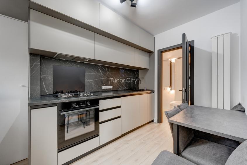 Apartament cu vedere spectaculoasă, 3 camere, 2 băi, bloc 1979, Universitate! - 16