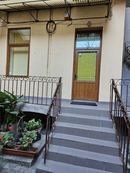 Persoana privata vind apartament
