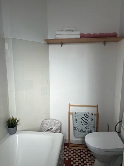 Garsoniera de inchiriat renovata cu balcon Mosilor -Universitate - Mantuleasa