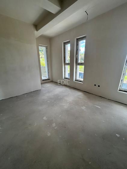 CASA TRIPLEX DE VÂNZARE ÎN FLOREȘTI - 13