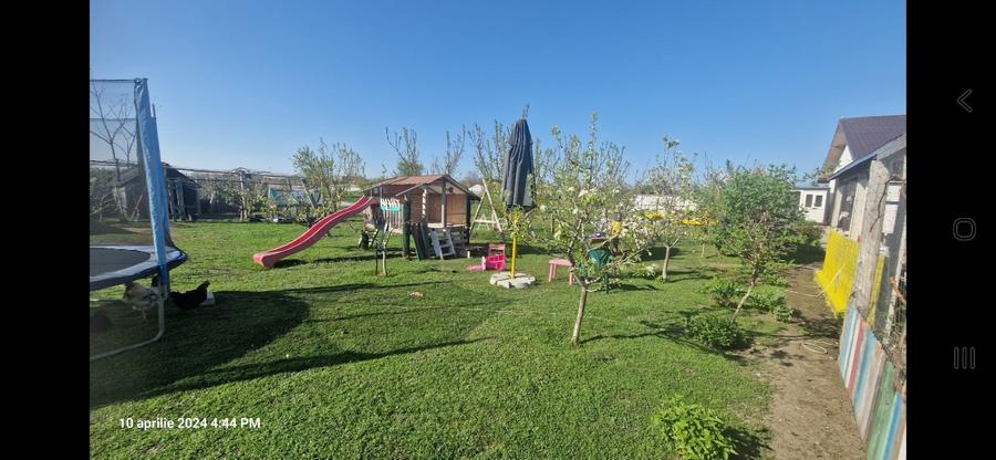 Casa si Hala de vanzare 10-15 min de plaja 23 August