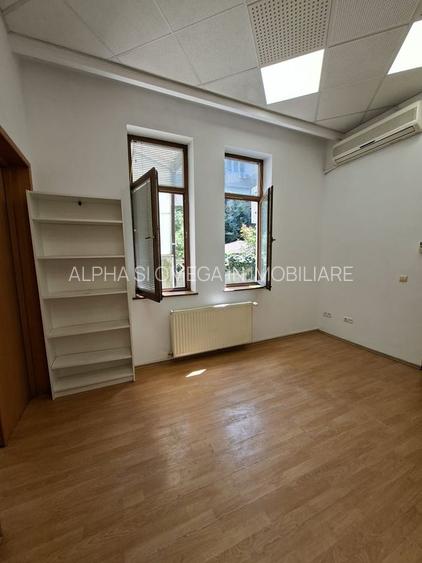 Vila singur curte, reprezentativa, renovata la stadard superior - 16