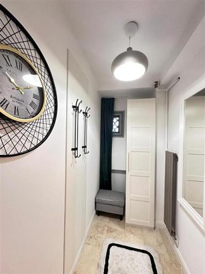 Apartament 2 camere, etajul 3/4, fara lift, zona Romana