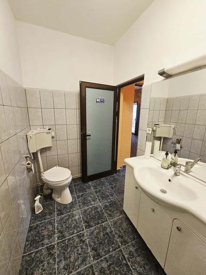 Casă 3 camere de închiriat, zona Centrală–ideală pentru salon/birouri