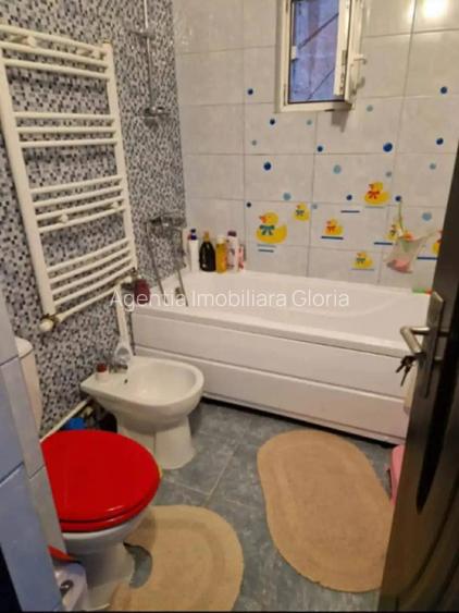 Apartament 3 camere decomandat, renovat - 8