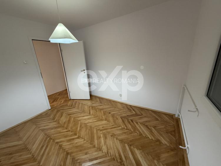 3 camere 68 mp 8 min metrou Titan bloc reabilitat parc 3 min - 12