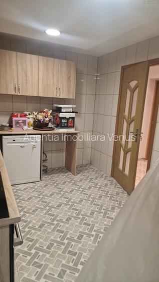 Apartament la parter cu iesire in curte proprietate - 6