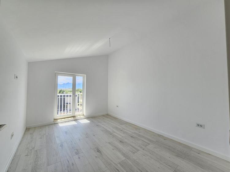 Penthouse cu 3 camere, terasa 22mp, Sânpetru