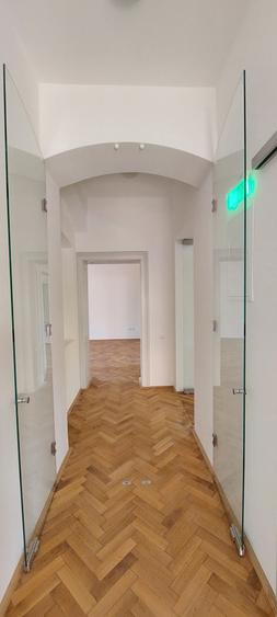 Imobil comercial de vanzare ultracentral!