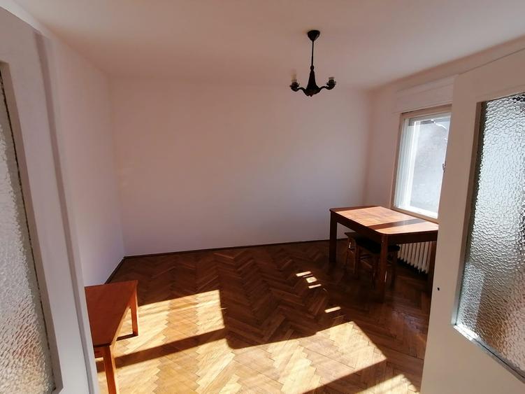 Apartament in vila , zona Centrul Vechi