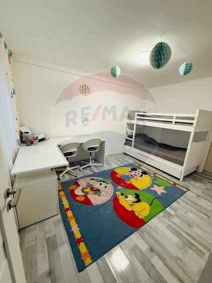 Casă cu 6 camere, pe strada Balc Vodă