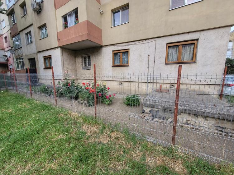 Oltenita-Jud. Calarasi-Apartament 3 camere decomandat