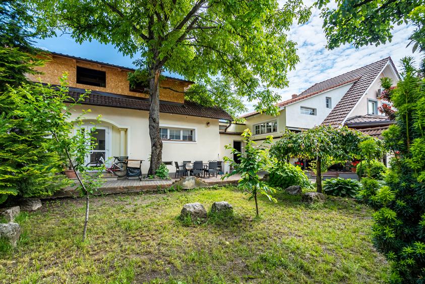 PROPRIETATE MULTIFUNCȚIONALĂ (POTRIVITĂ PENSIUNE / COMPLEX REZIDENȚIAL)