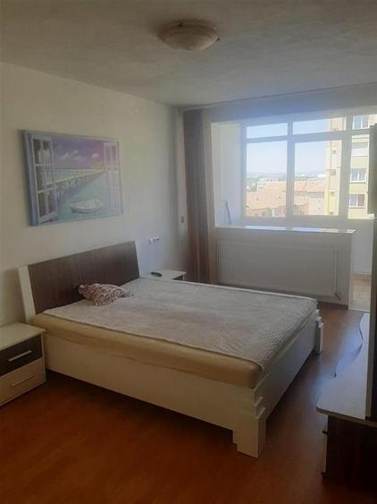 Apartament 3 camere decomandat pivnita zona Bulevardul Mihai Viteazul