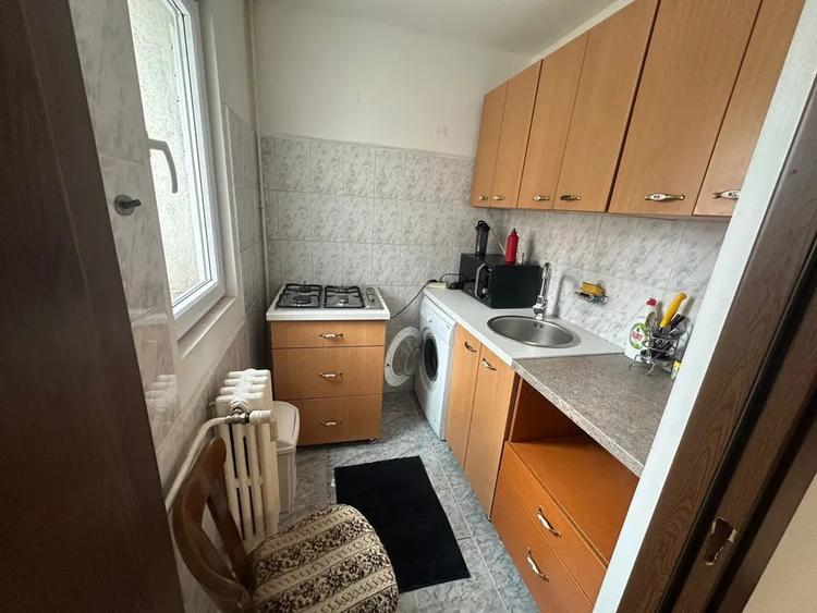 Apartament cu 2 camere, etaj 3/4, zona Tatarasi