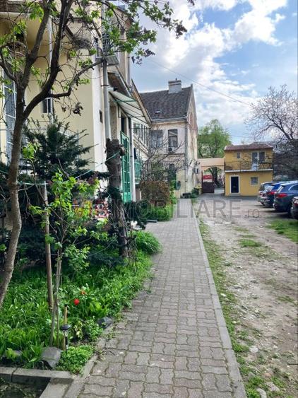 Apartament spațios cu 1 cameră, 71 mp, în clădire istorică, pe malul râului Bega