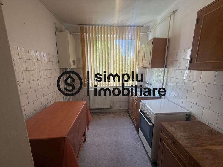 2 camere, et 3/4, centrala, Titulescu - 105 000 Euro