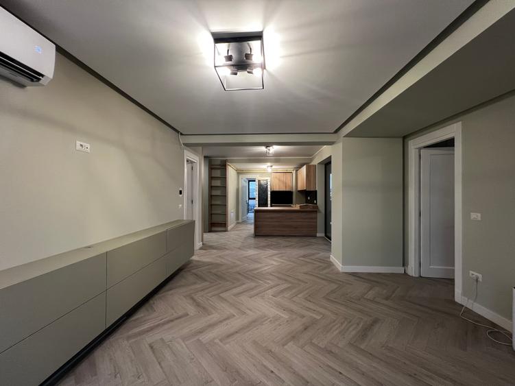 Apartament 4 camere-PARTER INALT -130 mp utili