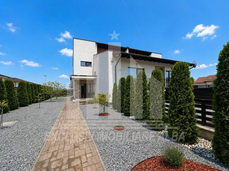 Casa tip duplex | 208 mp | 397 mp teren | Toate utilitatile | Cetate