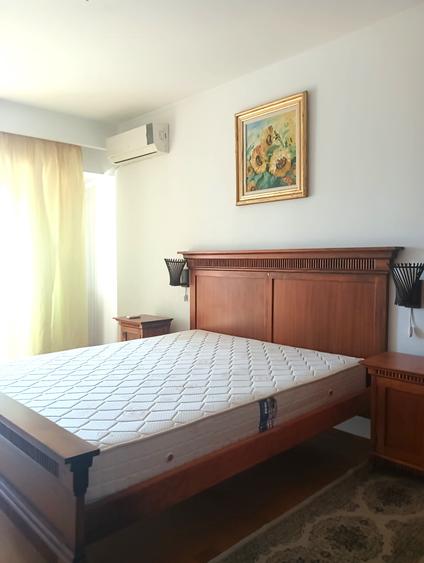 Apartament cu 3 camere de închiriat – Piața Unirii | Vedere directă către Fântân