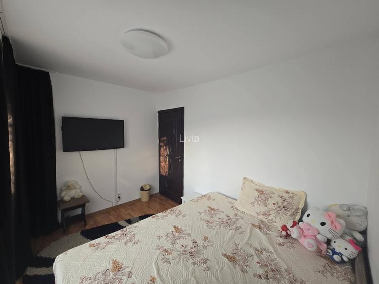 APARTAMENT 4 CAMERE, DECOMANDAT, 2/4, INEL 2 - 8