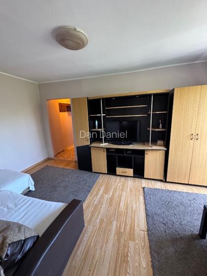 Direct Proprietar vand apartament in Zona Dacia - 3