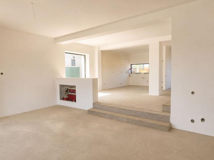 Casa de vanzare in Feleacu, 500 mp teren, garaj, priveliste deosebita