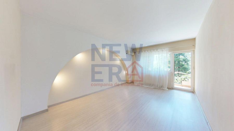 Vila cu 8 camere de vanzare / teren 840 mp. - Prelungirea Ghencea