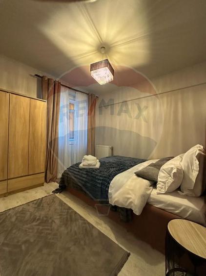 Apartament cu 2 camere de închiriat în zona Ultracentral