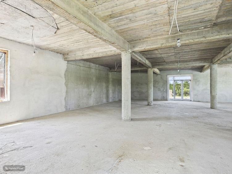 Clădire 850 mp, Czaran Gyula, 8 parcări