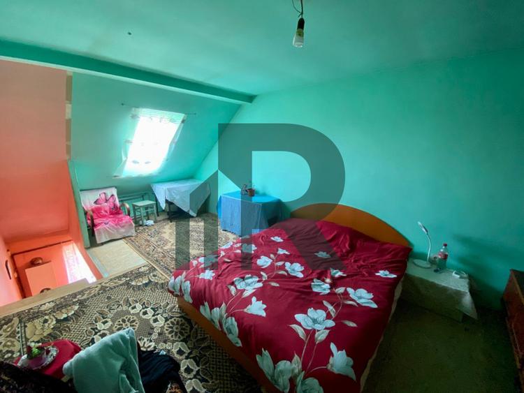 Apartament la mansarda cu 2 camere in Vasile Aaron