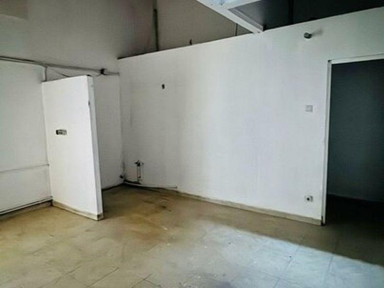 De inchiriat hala spatiul comercial vitrina, vad excelent Uta Arad