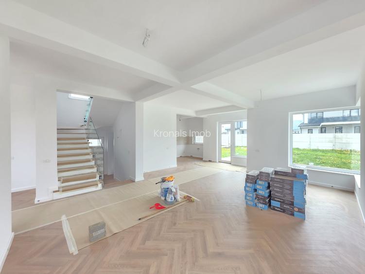 Casa individuala cu 5 camere, teren 600mp, Cristian - 12