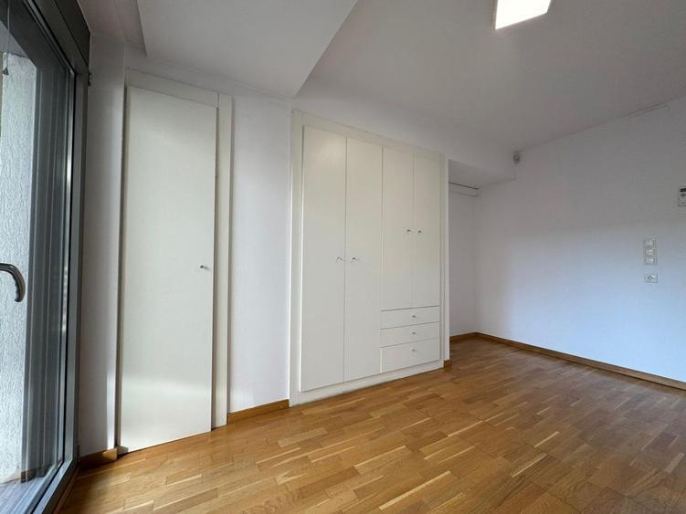 Apartament cu 4 camere și terasă, parcare si boxa, complex securizat Baneasa
